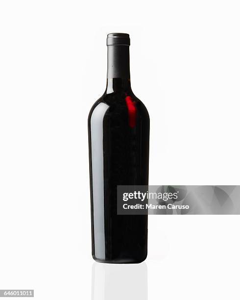 bottle of red wine - red wine stock pictures, royalty-free photos & images