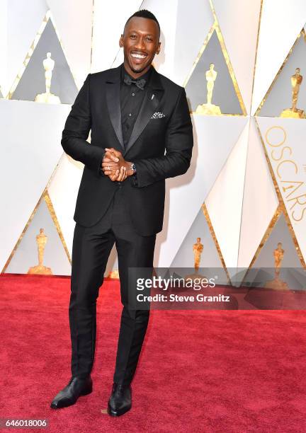 Mahershala Ali arrives at the 89th Annual Academy Awards at Hollywood & Highland Center on February 26, 2017 in Hollywood, California.