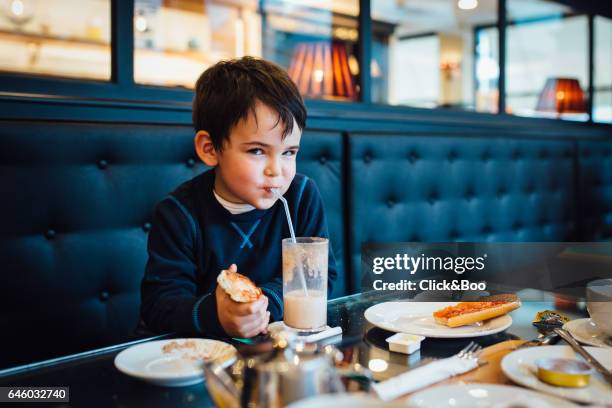 eastern europe: lifestyle - restaurant kids stockfoto's en -beelden