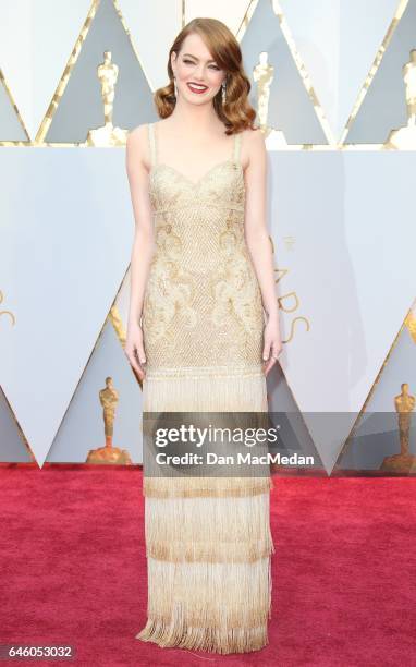 Actress Emma Stone arrives at the 89th Annual Academy Awards at Hollywood & Highland Center on February 26, 2017 in Hollywood, California.