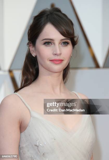 Actress Felicity Jones arrives at the 89th Annual Academy Awards at Hollywood & Highland Center on February 26, 2017 in Hollywood, California.