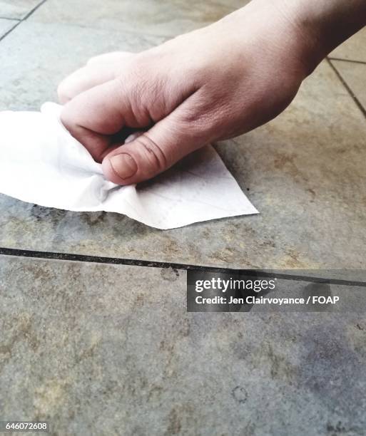 Hand Clean Paper 679 Tissue Paper Hand Stock Photos, High-Res Pictures, and Images ...