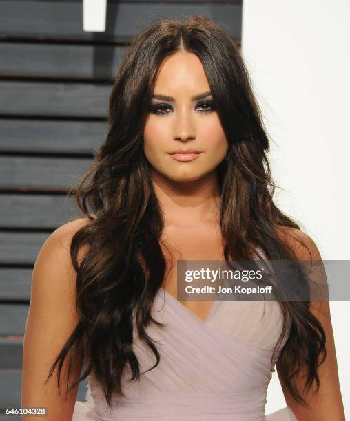 Singer Demi Lovato arrives at the 2017 Vanity Fair Oscar Party Hosted By Graydon Carter at Wallis Annenberg Center for the Performing Arts on...