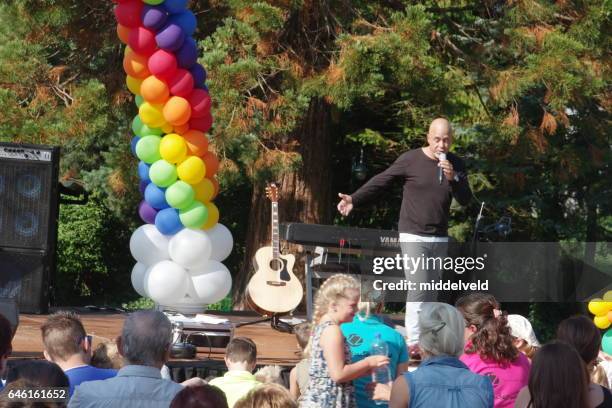 celebration event for the children - kustlijn stock pictures, royalty-free photos & images