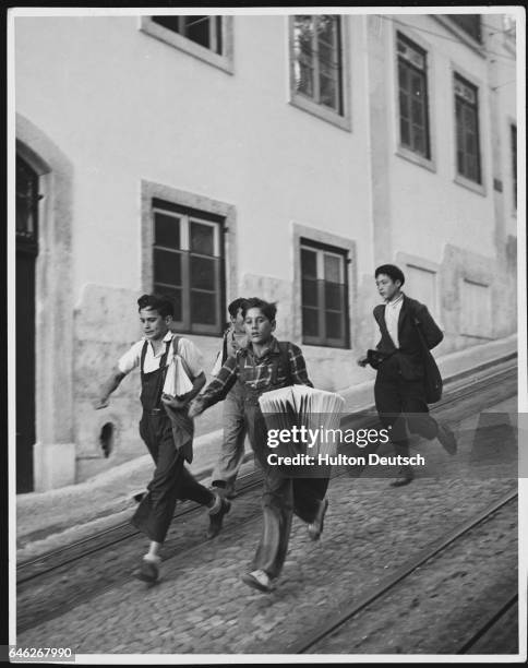 Lisbon newsboy.