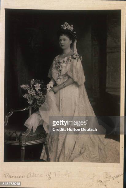 Princess Alice of Athlone , daughter of the 1st Duke of Albany, who married in 1904.