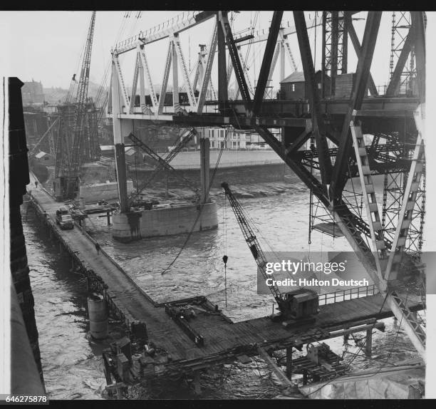 167 Runcorn Bridge Stock Photos, High-Res Pictures, and Images - Getty ...