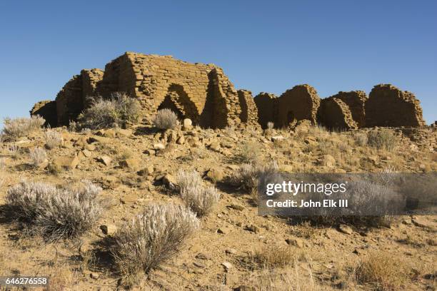 pueblo alto, ancestral puebloan great house ruins - pueblo stock-fotos und bilder