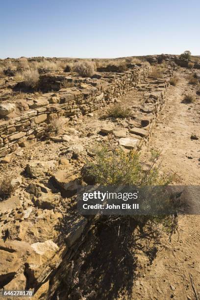 pueblo alto, ancestral puebloan great house ruins - pueblo stock-fotos und bilder