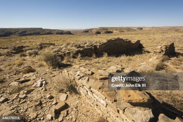 pueblo alto, ancestral puebloan great house ruins - pueblo villaggio indigeno foto e immagini stock