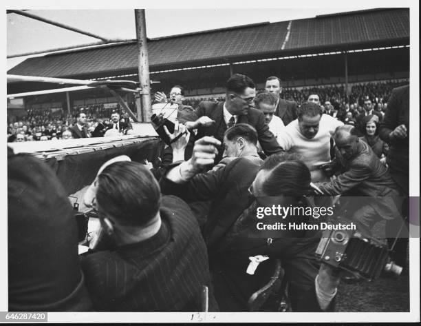 Spectators Riots 209 Len Harvey Photos Stock Photos, High-Res Pictures, and Images ...