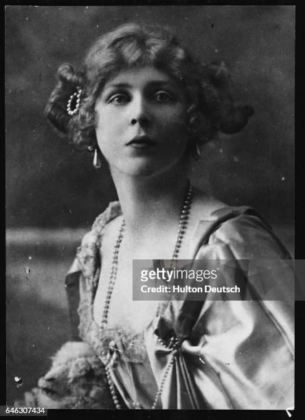 Lady Diana Cooper, 1st Viscountess Norwich, ca. 1910-1915.
