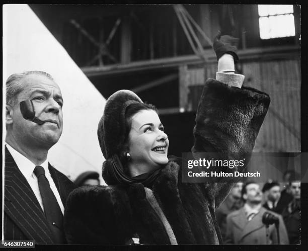 Actress Joan Bennett and her husband, film producer Walter Wanger in 1948.