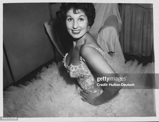 Alan Cogan 136 Alma Cogan Photos & High Res Pictures - Getty Images