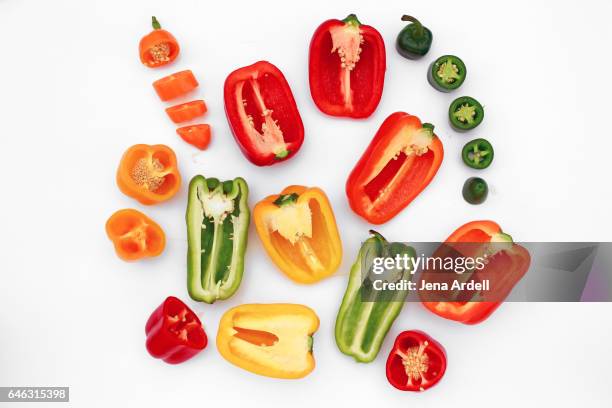 peppers on white - chili freisteller stock-fotos und bilder