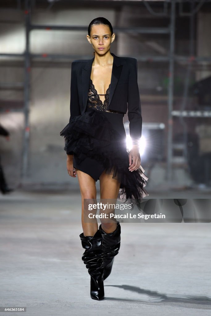 Saint Laurent : Runway - Paris Fashion Week Womenswear Fall/Winter 2017/2018