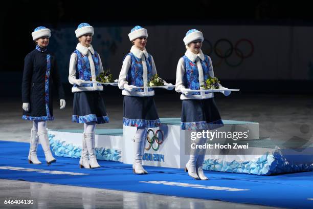 The XXII Winter Olympic Games 2014 in Sotchi, Olympics, Olympische Winterspiele Sotschi 2014 Flower ceremony after the womens singles figure skating...