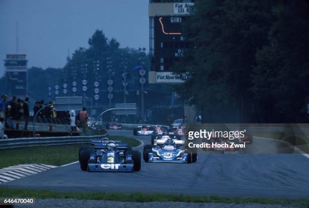 Formel 1, Grand Prix Italien 1976, Monza, Jody Scheckter, Tyrrell-Ford P34 Patrick Depailler, Tyrrell-Ford P34 Jacques Laffite, Ligier-Matra JS5...