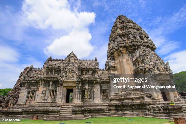 phimai temple in nakorn ratchasima, thailand - phimai foto e immagini stock