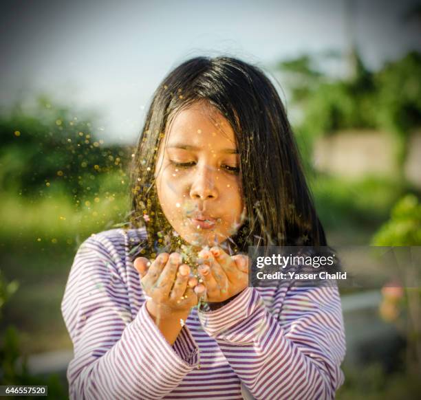 glitter - sparkle children stock pictures, royalty-free photos & images
