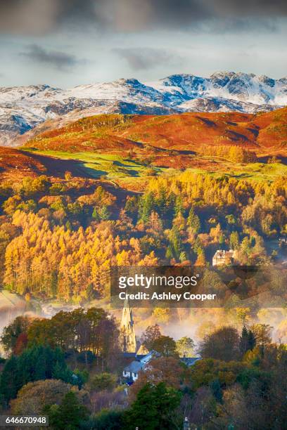 crinkle crags over loughrigg, above ambleside in the lake district, uk in autumn. - lake district stock-fotos und bilder