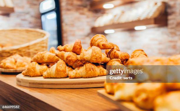 french fresh croissant for sale - cultura francesa imagens e fotografias de stock