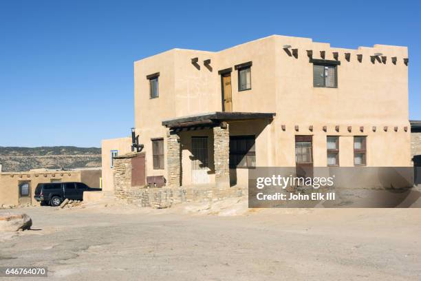 adobe homes at acoma pueblo - acomia stock pictures, royalty-free photos & images