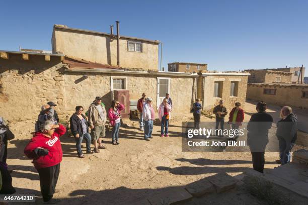 adobe buildings at acoma pueblo - acomia stock pictures, royalty-free photos & images