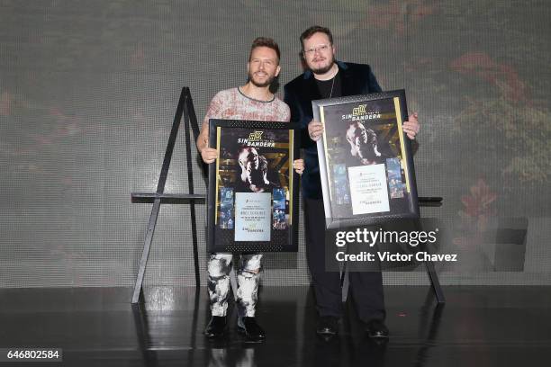 Singers Noel Schajris and Leonel Garcia of Sin Bandera attend a press conference to launch their new album "Primera Fila - Una Ultima Vez" at St....