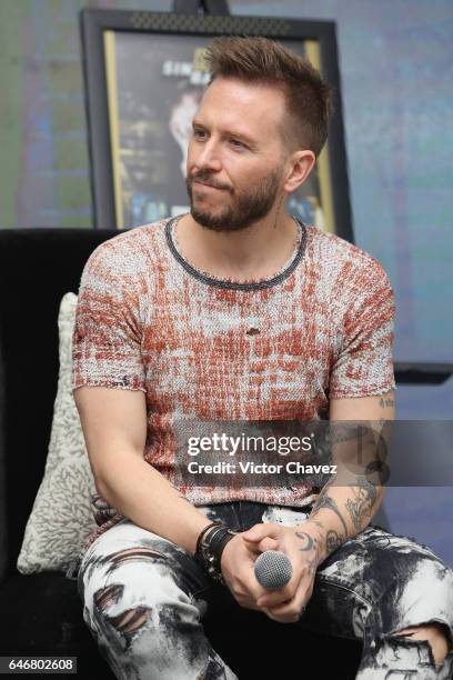 Singer Noel Schajris of Sin Bandera attends a press conference to launch Sin Bandera's new album "Primera Fila - Una Ultima Vez" at St. Regis hotel...