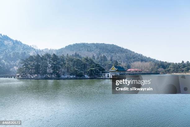 schöner see in lushan - lushan china stock-fotos und bilder