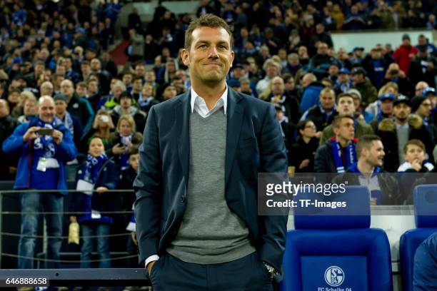 Head coach Markus Weinzierl of Schalke laughs during the UEFA Europa League Round of 32 second leg match between FC Schalke 04 and PAOK Saloniki at...