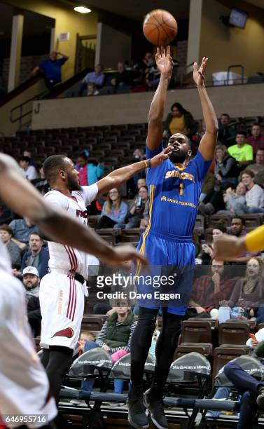 James Southerland from the Santa Cruz Warriors spots up for a jumper against the Sioux Falls Skyforce at the Sanford Pentagon March 1, 2017 in Sioux...