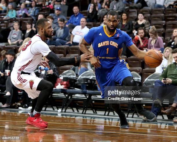 James Southerland from the Santa Cruz Warriors drives against Jabril Trawick from the Sioux Falls Skyforce at the Sanford Pentagon March 1, 2017 in...