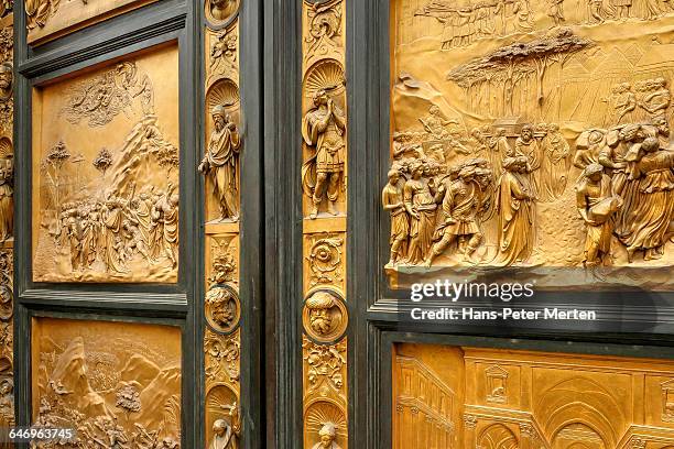 gates of paradise, baptistery, florence, tuscany - baptisterium san giovanni stockfoto's en -beelden