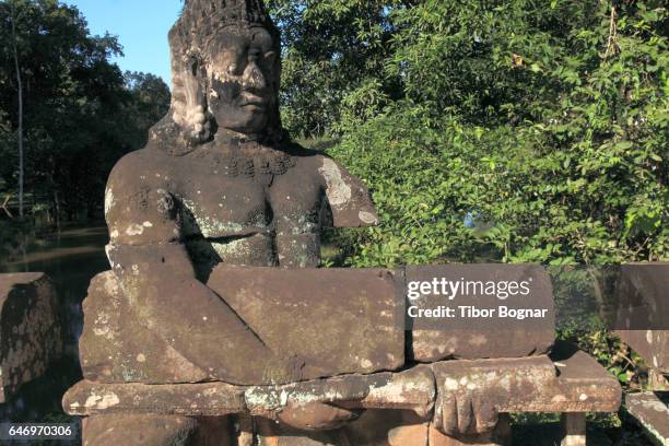 cambodia, angkor, preah khan, walkway, statue, - tibor bognar cambodia bildbanksfoton och bilder