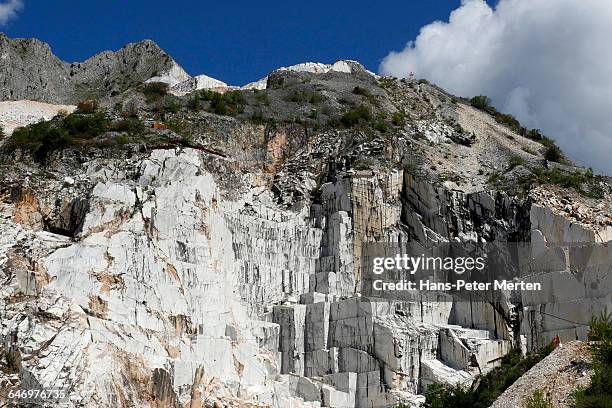 marble quarry near colonnata, carrara, tuscany - carrara stock pictures, royalty-free photos & images