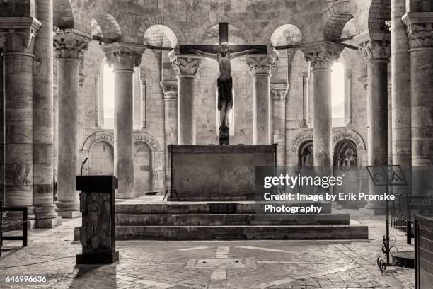 alter, abbazia di sant'antimo - abbazia di santantimo foto e immagini stock