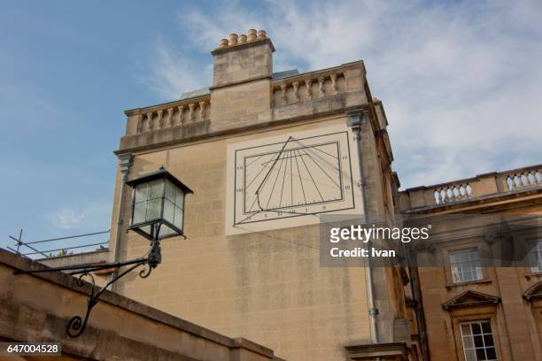 the sundial corpus christi college oxford, uk - 新大学 ストックフォトと画像