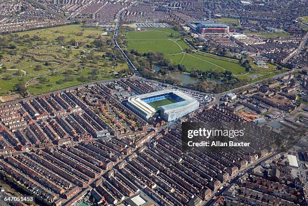 aerial view everton's fc goodison park - estadio anfield - fotografias e filmes do acervo