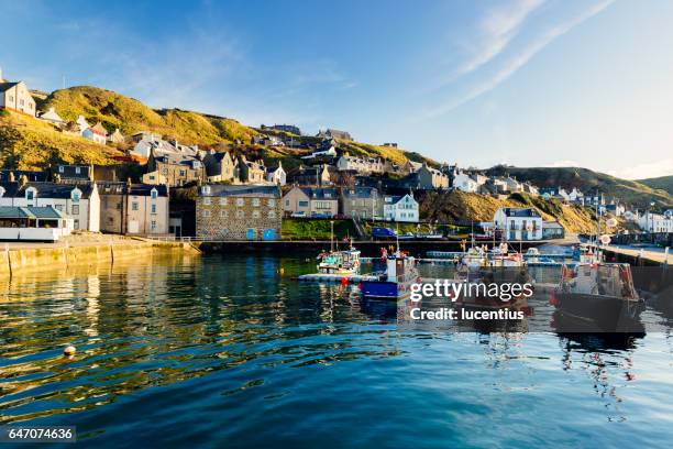 gardenstown village, aberdeenshire, scotland, uk - aberdeenshire imagens e fotografias de stock