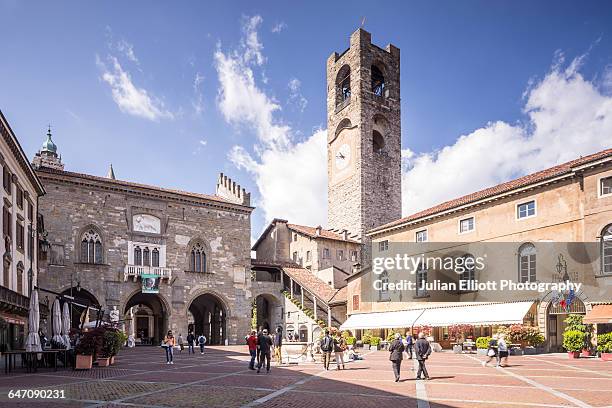 piazza vecchia in bergamo alta, italy. - bergamo alta stock pictures, royalty-free photos & images