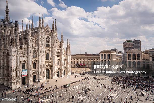 the duomo di milano or milan cathedral, italy. - milan cathedral - fotografias e filmes do acervo