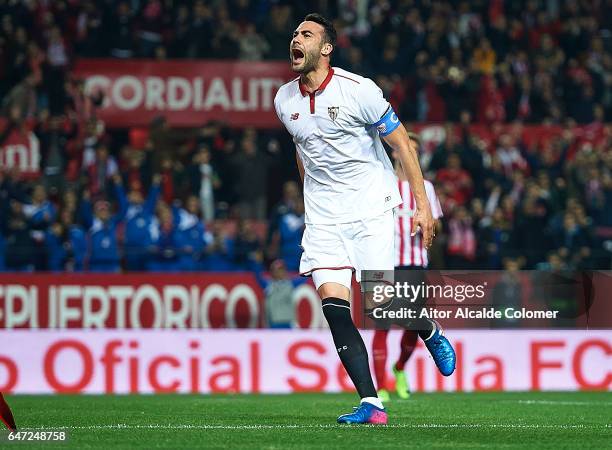 Vicente Iborra of Sevilla FC celebrates after scoring during the La Liga match between Sevilla FC and Athletic Club de Bilbao at Estadio Ramon...