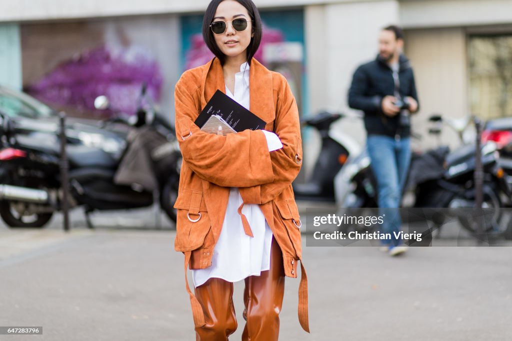 Street Style : Day Three - Paris Fashion Week Womenswear Fall/Winter 2017/2018