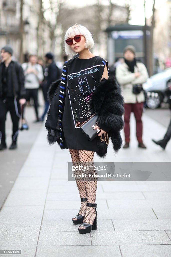 Street Style : Day Three - Paris Fashion Week Womenswear Fall/Winter 2017/2018