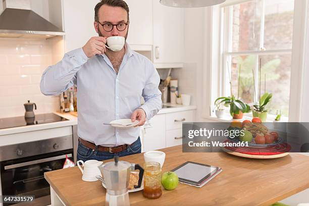 Rushed Breakfast Photos and Premium High Res Pictures - Getty Images