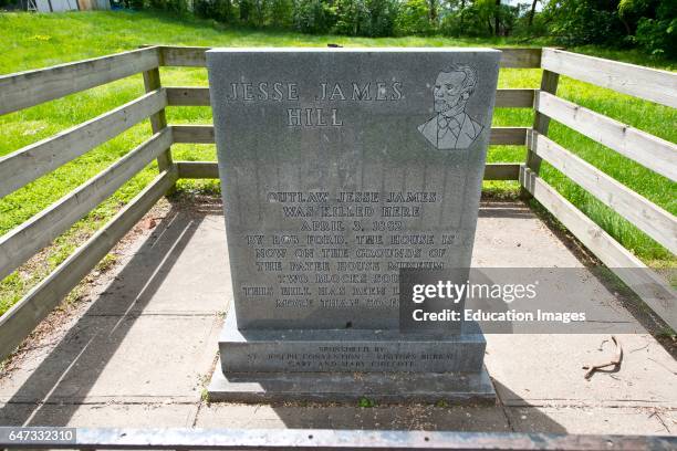 North America, USA, Missouri, St. Joseph, Granite Monument Memorial on Jesse James Hill, site of Home where he was murdered.