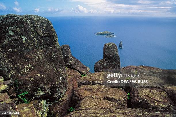 Orongo Rocks Rapanui Rock Photos and Premium High Res Pictures - Getty Images