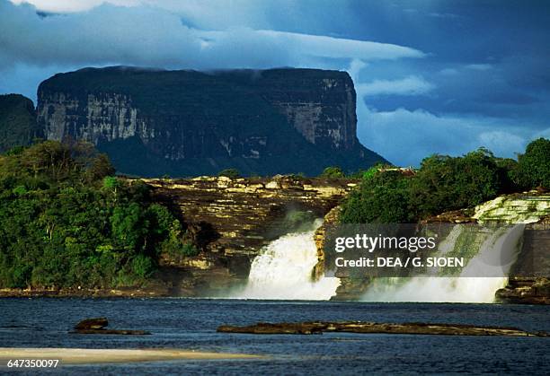 Hacha Fall 33 Hacha Falls Stock Photos, High-Res Pictures, and Images - Getty Images